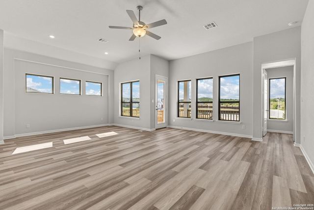 133 Heidi Hill, Castroville, TX 78009