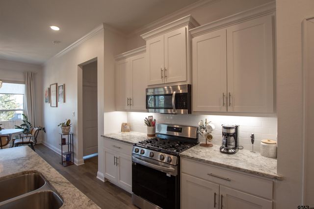 332 Amanda Ave, Bullard, TX 75757