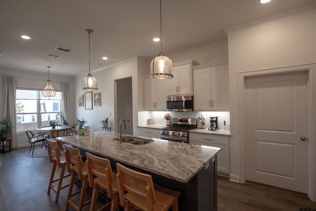 332 Amanda Ave, Bullard, TX 75757