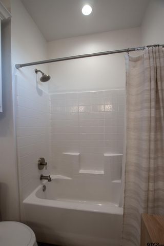 332 Amanda Ave, Bullard, TX 75757