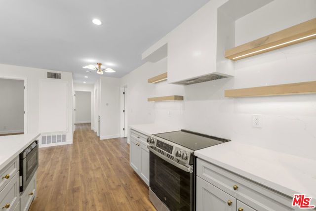 8712 Chessington Drive 261F, Inglewood, CA 90305