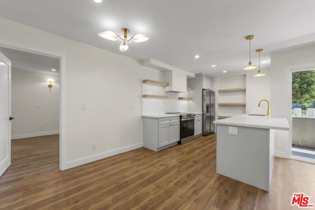 8712 Chessington Drive 261F, Inglewood, CA 90305