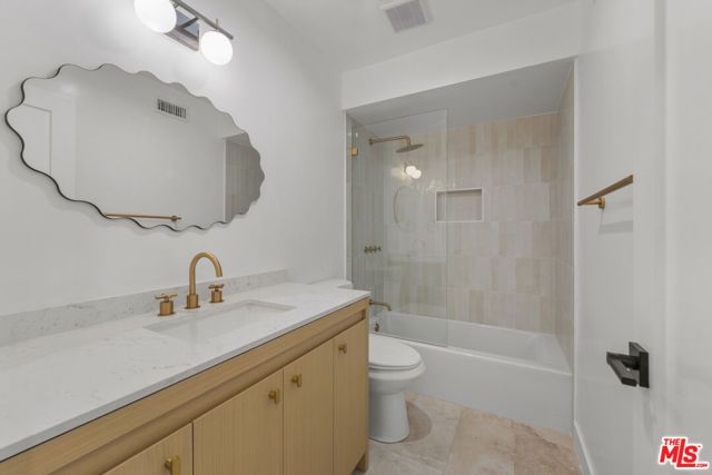 8712 Chessington Drive 261F, Inglewood, CA 90305