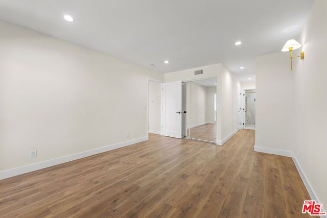 8712 Chessington Drive 261F, Inglewood, CA 90305