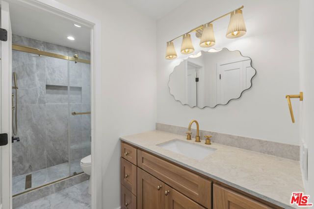 8712 Chessington Drive 261F, Inglewood, CA 90305