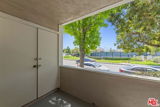 8712 Chessington Drive 261F, Inglewood, CA 90305
