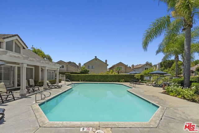 8712 Chessington Drive 261F, Inglewood, CA 90305