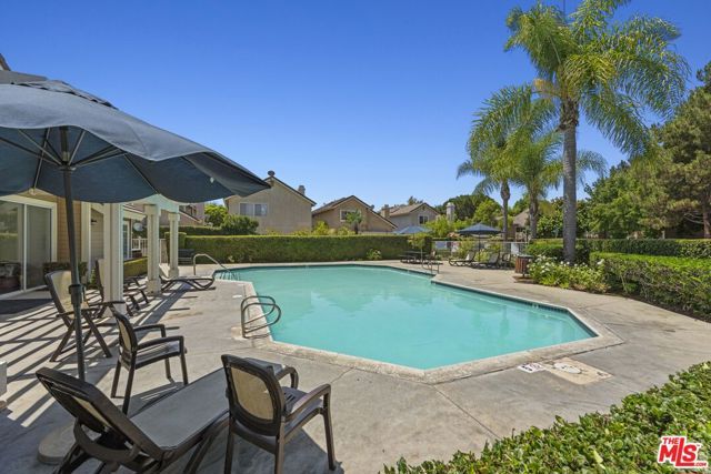 8712 Chessington Drive 261F, Inglewood, CA 90305