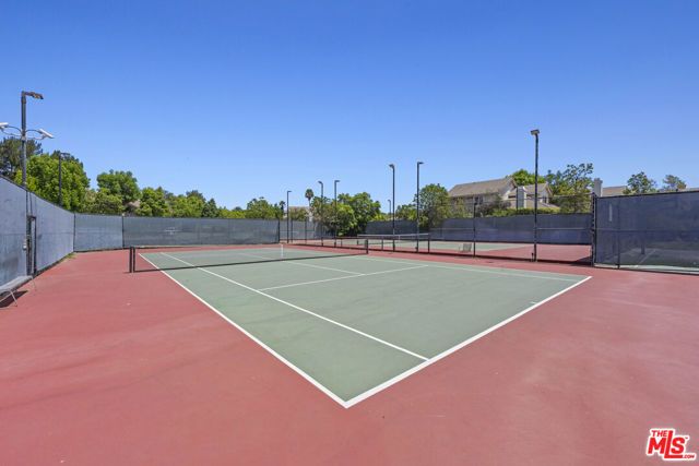 8712 Chessington Drive 261F, Inglewood, CA 90305