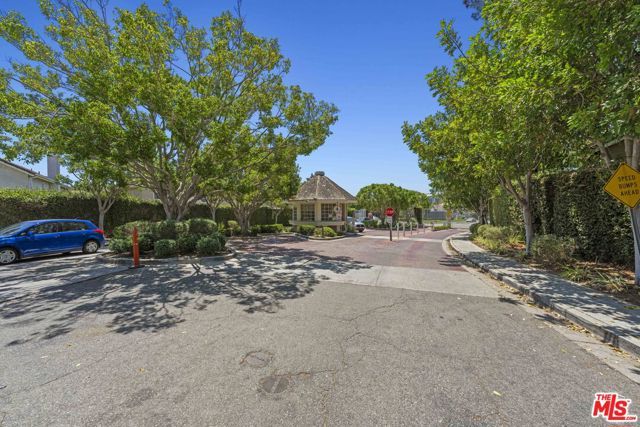 8712 Chessington Drive 261F, Inglewood, CA 90305
