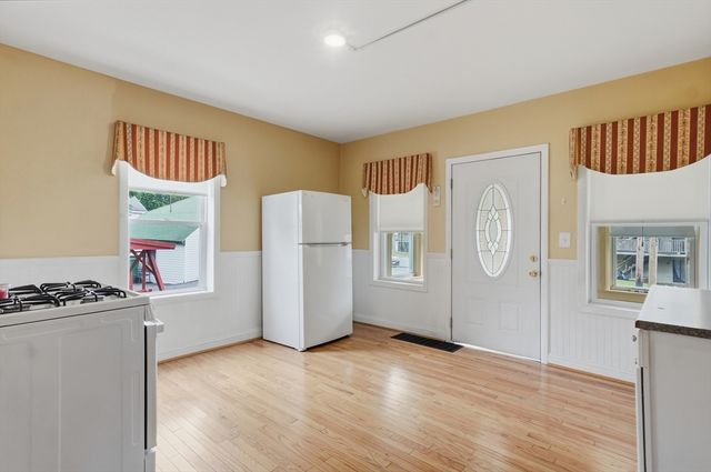 174 Willard Street, Lowell, MA 01850