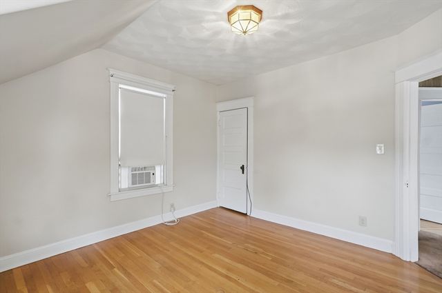 174 Willard Street, Lowell, MA 01850