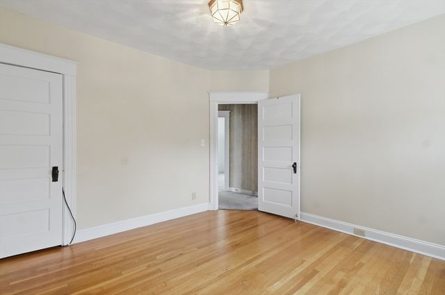 174 Willard Street, Lowell, MA 01850