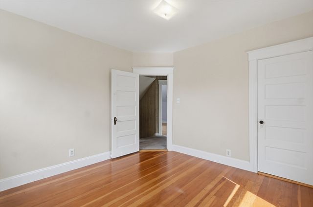 174 Willard Street, Lowell, MA 01850