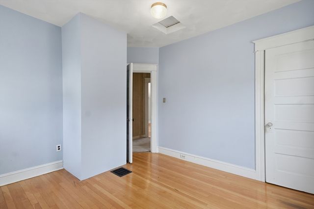 174 Willard Street, Lowell, MA 01850