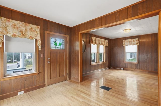 174 Willard Street, Lowell, MA 01850