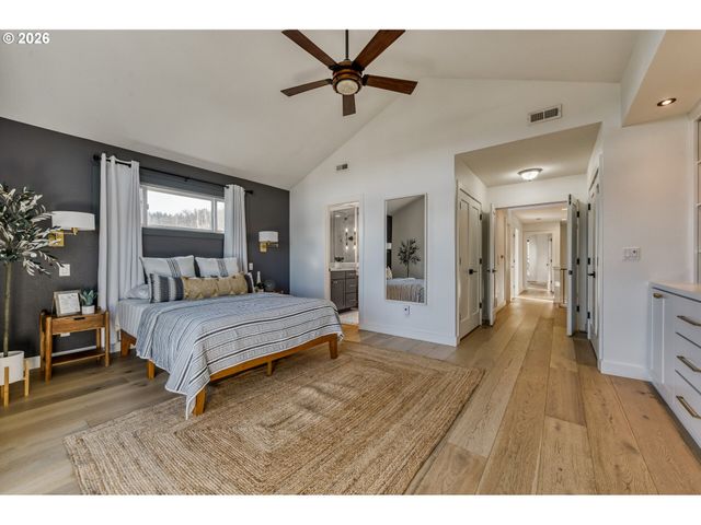 5036 Sw VIEW POINT Ter, Portland, OR 97239