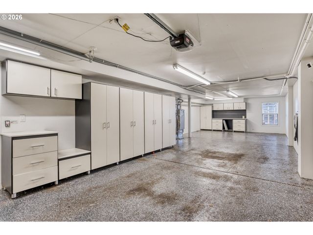 5036 Sw VIEW POINT Ter, Portland, OR 97239