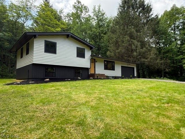 12173 Bradford Drive, Chardon, OH 44024