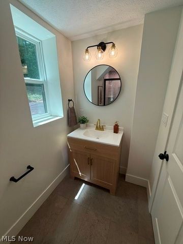 12173 Bradford Drive, Chardon, OH 44024