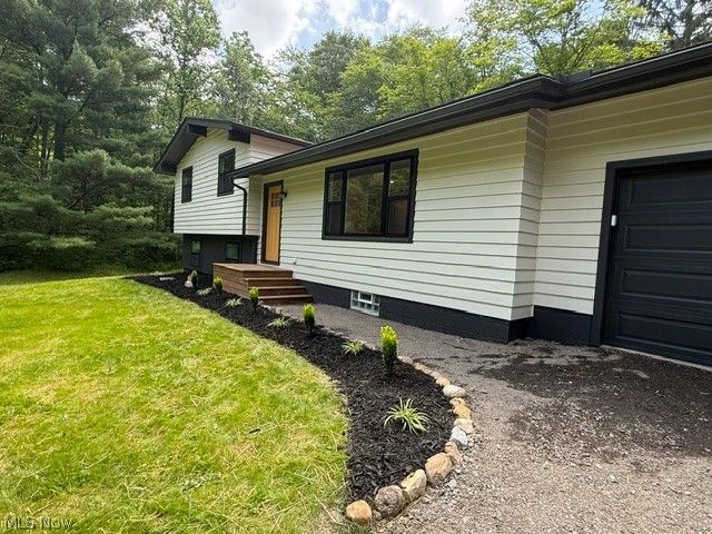 12173 Bradford Drive, Chardon, OH 44024