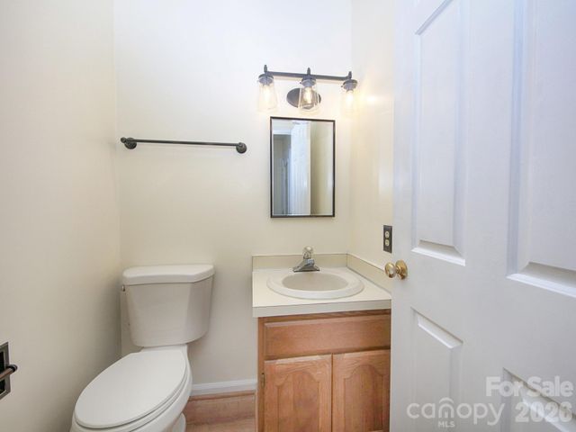 833 Coventry Lane, Statesville, NC 28677