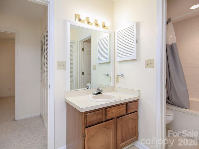 833 Coventry Lane, Statesville, NC 28677