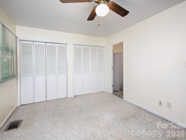 833 Coventry Lane, Statesville, NC 28677
