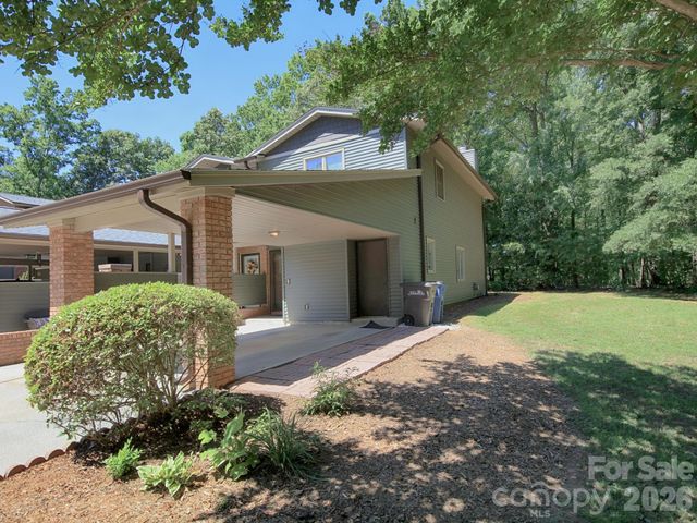 833 Coventry Lane, Statesville, NC 28677