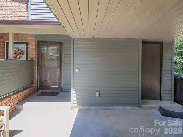 833 Coventry Lane, Statesville, NC 28677