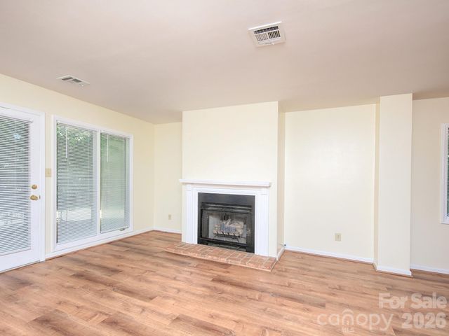 833 Coventry Lane, Statesville, NC 28677