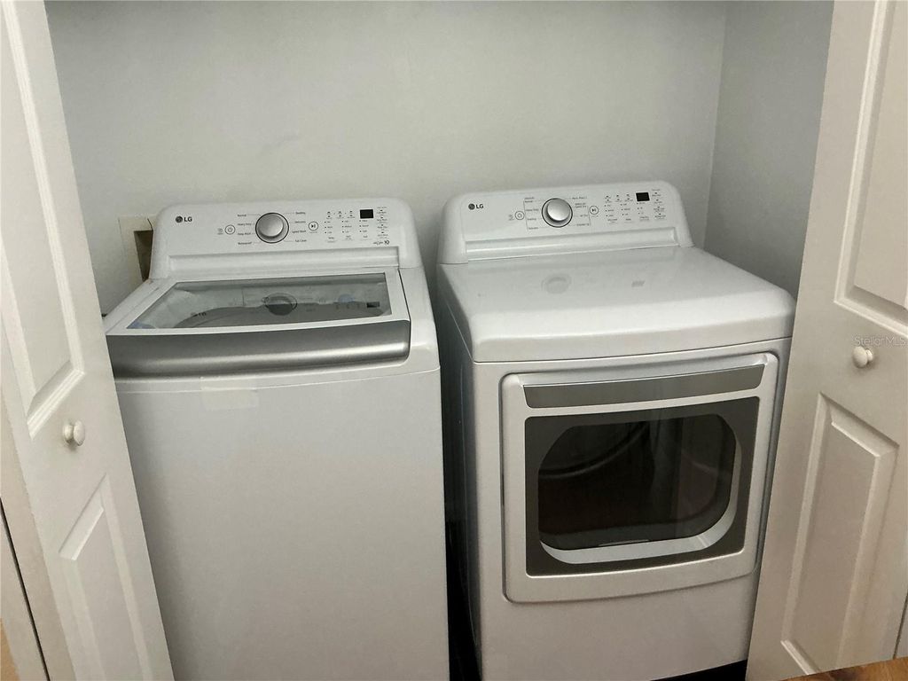 Image 13 of property listing at 1224 S MISSOURI AVENUE 906, Clearwater, FL 33756