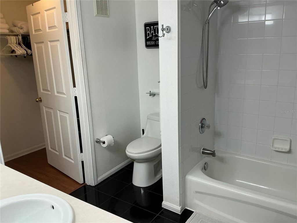 Image 16 of property listing at 1224 S MISSOURI AVENUE 906, Clearwater, FL 33756