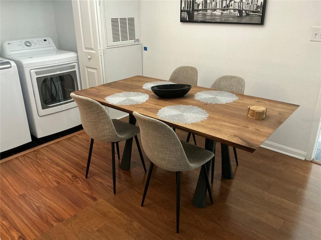 Image 4 of property listing at 1224 S MISSOURI AVENUE 906, Clearwater, FL 33756