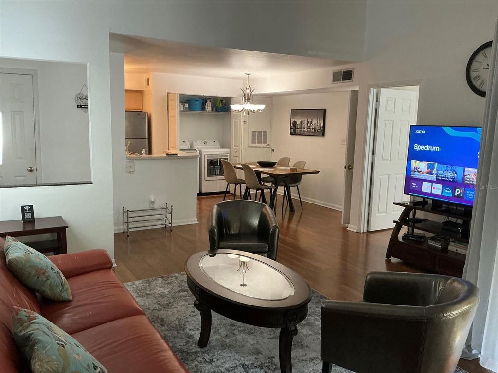 Image 7 of property listing at 1224 S MISSOURI AVENUE 906, Clearwater, FL 33756