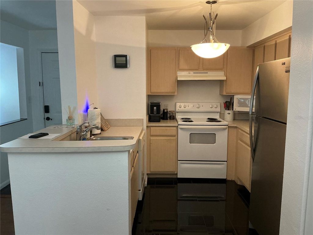 Image 8 of property listing at 1224 S MISSOURI AVENUE 906, Clearwater, FL 33756