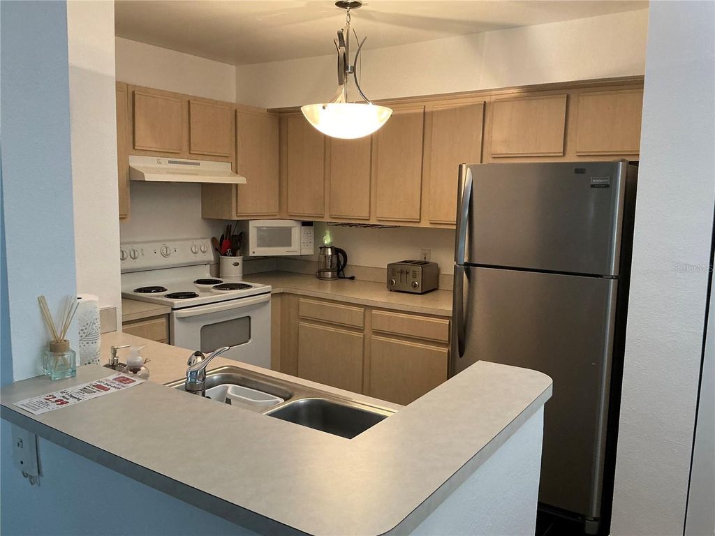 Image 9 of property listing at 1224 S MISSOURI AVENUE 906, Clearwater, FL 33756