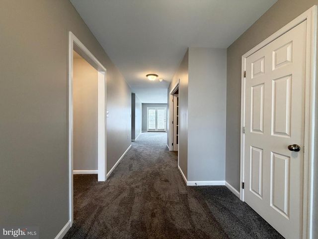 90 PETER RABBIT DR, Ranson, WV 25438