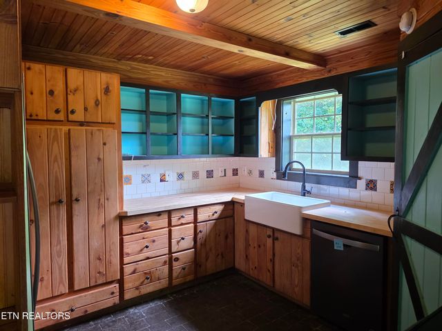 7019 Calvary Way, Corryton, TN 37721