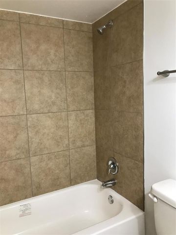 4394 NW 9th Avenue 21-3a, Deerfield Beach, FL 33064