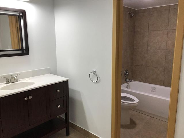 4394 NW 9th Avenue 21-3a, Deerfield Beach, FL 33064