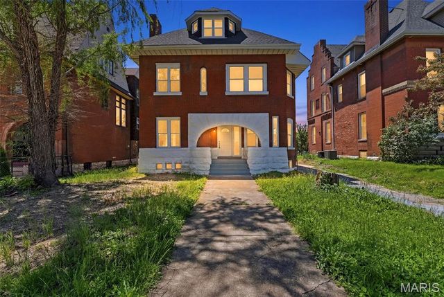 4266 Washington Boulevard, St Louis, MO 63108