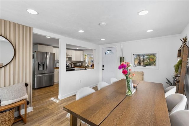 45 Groveland St, Abington, MA 02351