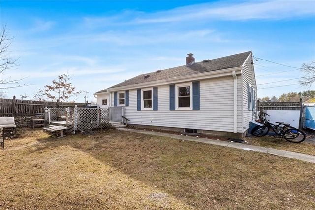 45 Groveland St, Abington, MA 02351