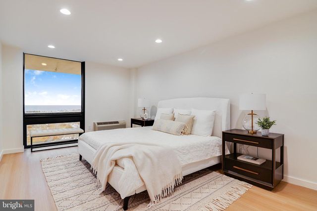 1 CHANNEL DRIVE #1707, Monmouth Beach, NJ 07750