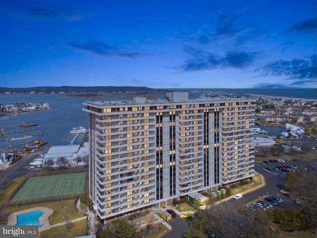 1 CHANNEL DRIVE #1707, Monmouth Beach, NJ 07750