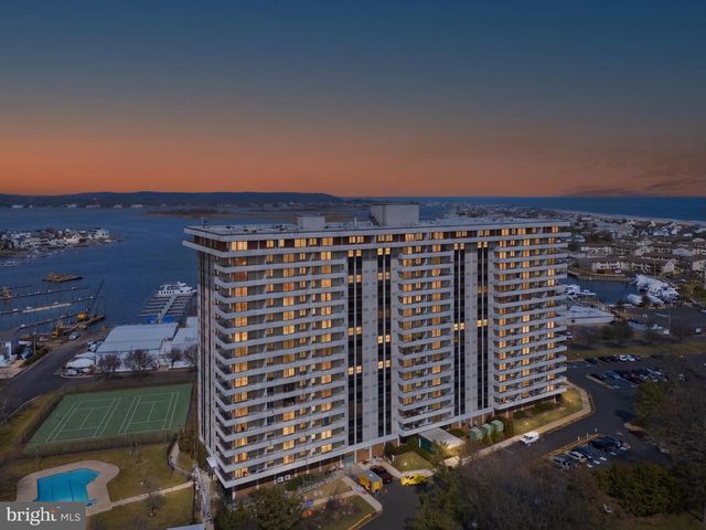 1 CHANNEL DRIVE #1707, Monmouth Beach, NJ 07750