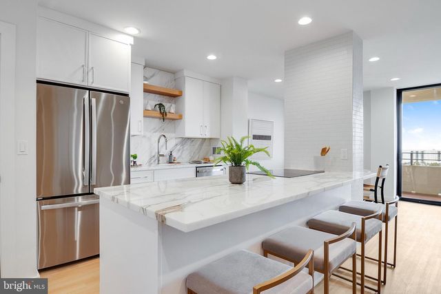 1 CHANNEL DRIVE #1707, Monmouth Beach, NJ 07750