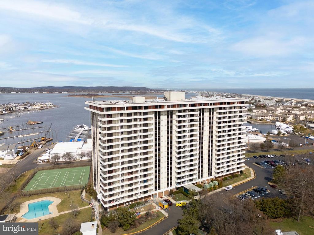 1 CHANNEL DRIVE #1707, Monmouth Beach, NJ 07750