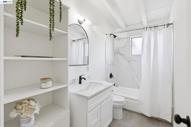 1117 Poinciana Dr, Sunnyvale, CA 94086